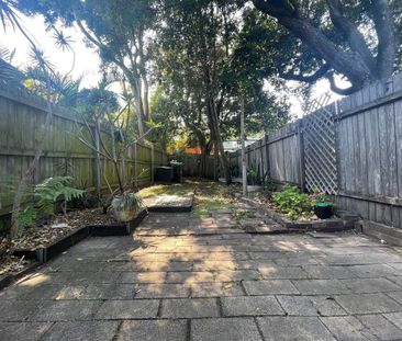 322 Edgeware Road, Enmore, NSW 2042 - Photo 2