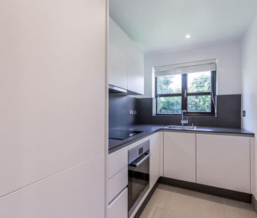 1 bedroom ground floor flat to rent - Photo 2