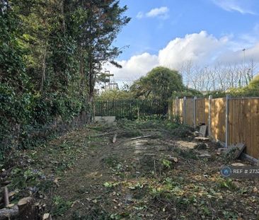 3 bedroom detached house to rent - Photo 2