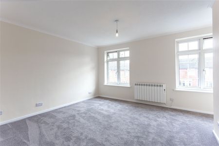 Lammas Court, Windsor, SL4 - Photo 3