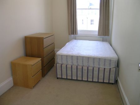 2 Bed Flat, Sutherland Avenue, W9 - Photo 2