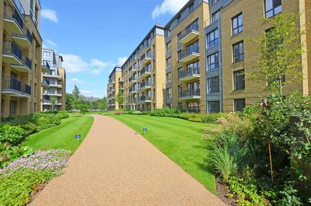 Pinewood Gardens, Teddington - 3 bedrooms Property for lettings - Chasebuchanan - Photo 2