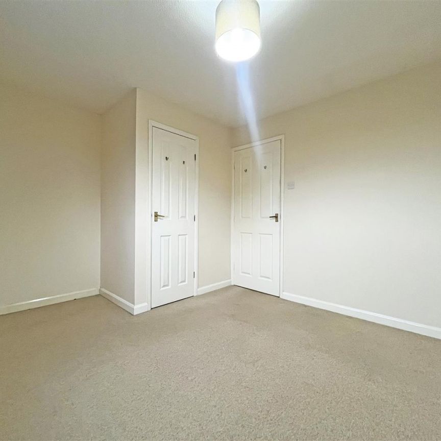 2 bedroom Semi-detached house to rent - Photo 1