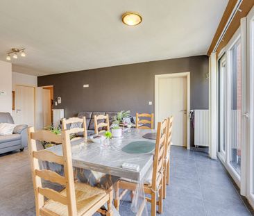 Appartement te huur in Chièvres voor € 800 met 2 slaapkamers - Photo 2