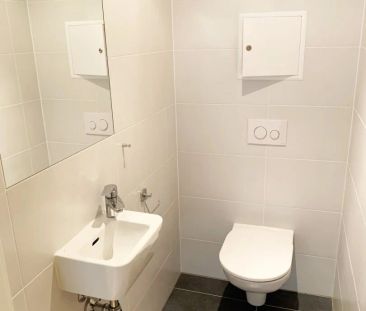 Dachgeschoss - Klimaanlage - Terrasse: Schöne 3-Zimmerwohnung in Me... - Photo 5