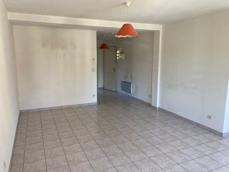 Location Appartement 2 pièces 47m² MONTREVEL EN BRESSE 01340 - Photo 5