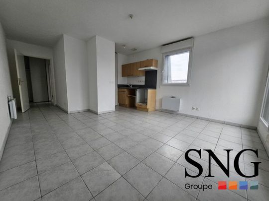 T2 + PARKIING - Photo 1