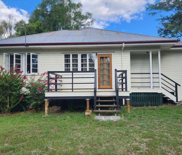 Freshly Renovated Family Home - Photo 1