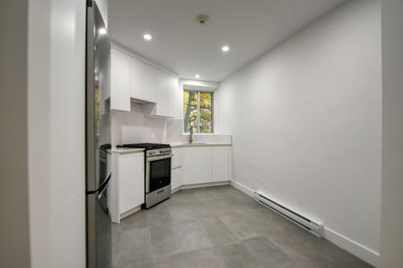 3500 Ridgewood Avenue - Photo 2