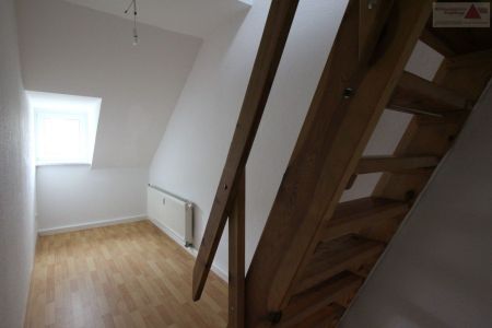 Schöne 3-Raum-Dachgeschosswohnung zentrumsnahe von Aue - Photo 3