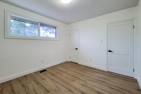 For Lease - 53 Winchester Boulevard, Hamilton, Ontario - Photo 5