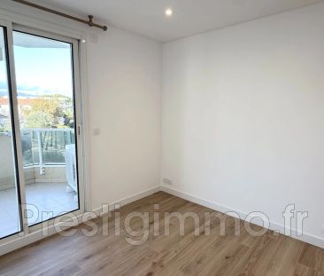 Bord de mer, Location appartement 3 pièces 69 m² - Photo 2