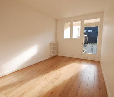 Location Appartement 4 pièces 69m² CHERBOURG-EN-COTENTIN 50100 - Photo 6