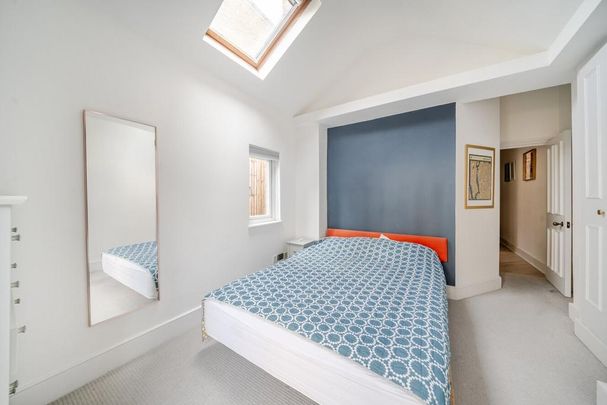 3 bedroom flat to rent - Photo 1