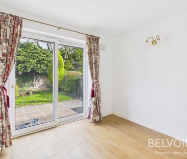 2 bedroom bungalow to rent - Photo 2