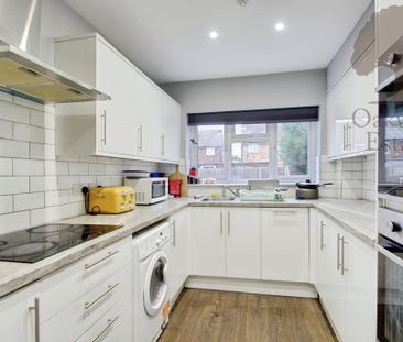 House of multiple occupation to rent - Photo 4