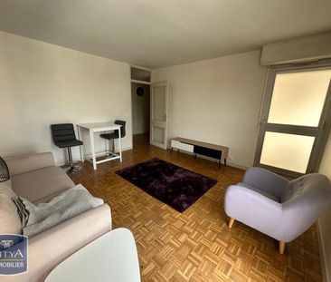 Location Appartement 2 pièces 53m² CHATEAUROUX 36000 - Photo 4