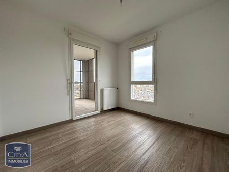 Location Appartement 3 pièces 66m² VAULX EN VELIN 69120 - Photo 2