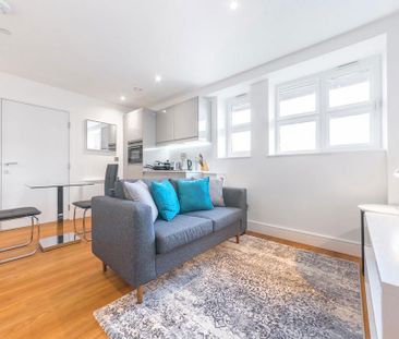 Studio to rent - Photo 1