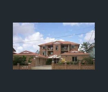 Convenient & Comfortable Living in Kedron! - Photo 2