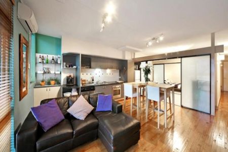 Spacious North-Facing Modern Apartment in Prime South Yarra Location - Photo 3