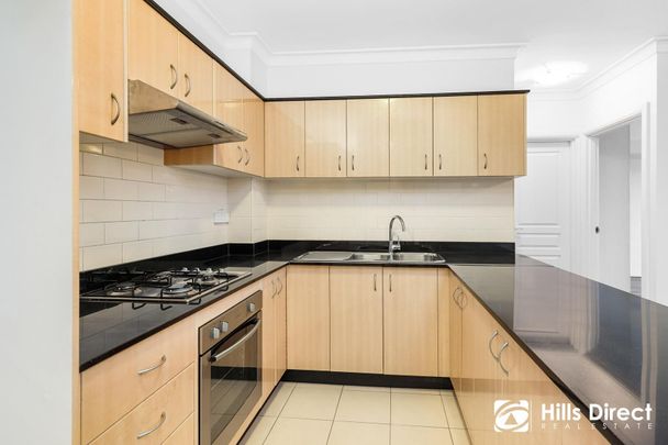 MODERN APARTMENT - IDEAL LOCATION - Photo 1