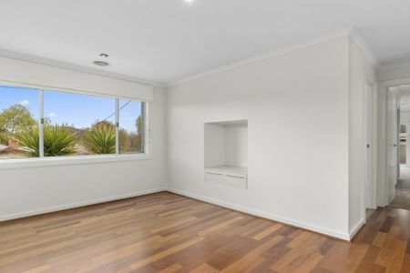 14 Nathan Street, Deakin ACT, Belconnen - Photo 4