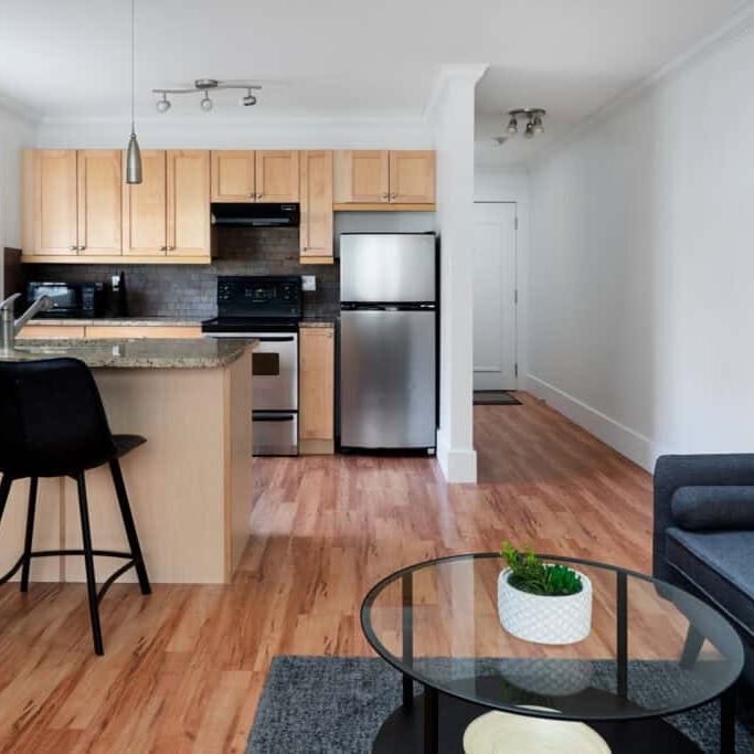 Edmonton Furnished Studio Rental in Oliver - Great Location Close to Grant MacEwan, NAIT and U of A. - Photo 1