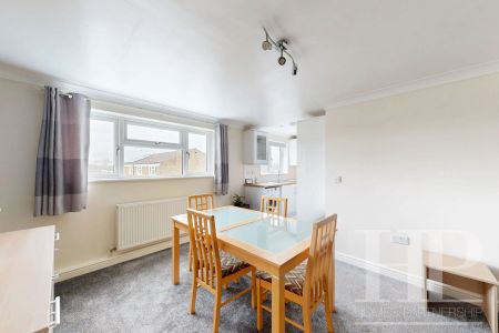 Downland Drive, Crawley, RH11 - Photo 5