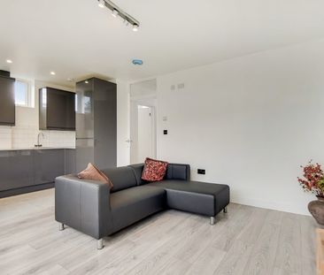 1 Bed Flat, Virginia Walk, SW2 - Photo 3