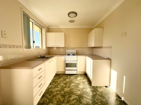 Well Presented Home in Wonderful Location - Photo 5