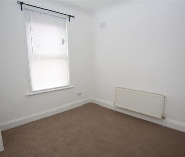 2 bedroom maisonette to rent - Photo 5