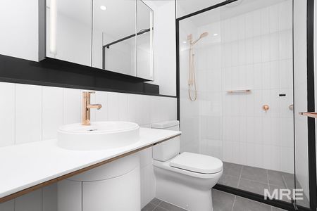 1008/228 La Trobe Street, Melbourne - Photo 5