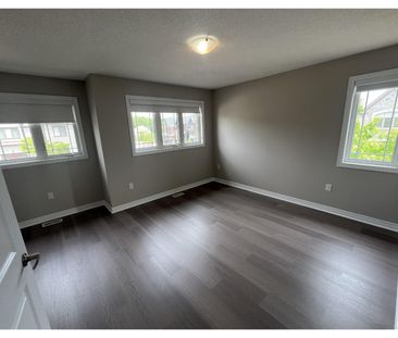 For Lease - 860 Elvidge Trail, Newmarket, Ontario - Photo 1