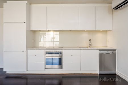 27/123 Millswyn Street, South Yarra - Photo 2