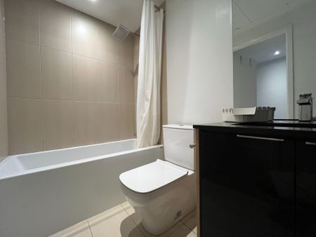 For Lease - 70 Temperance Street Unit# 3312, Toronto, Ontario - Photo 2