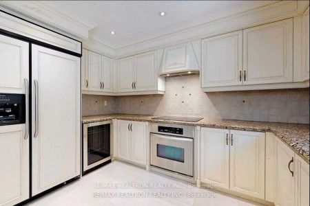 502 Palmer Avenue #Upper 1 Bedroom - Photo 2