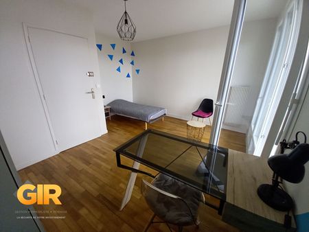 Location Maison 1 pièce 66m² RENNES 35200 - Photo 2