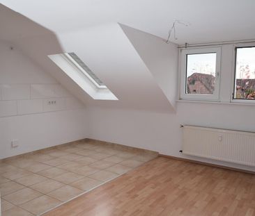 Renovierte Dachgeschosswohnung mit guter Aufteilung in BGL-Hand!!! - Photo 3
