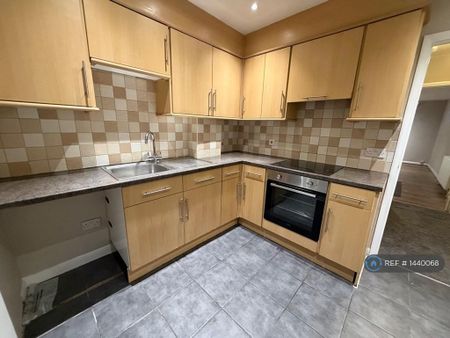 2 bedroom terraced house to rent - Photo 3