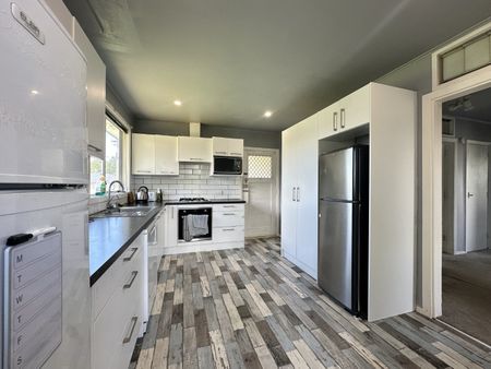 3-Bedroom Home in Trentham - Large Section - Photo 4