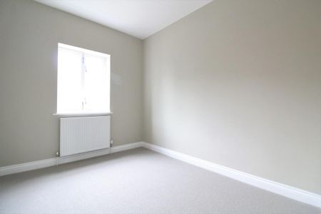 2 bedroom townhouse to rent - Photo 2