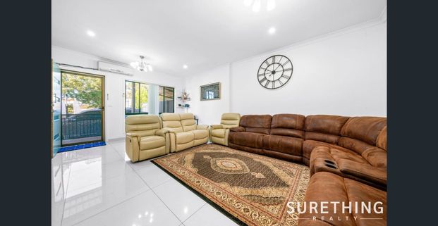 “When Size Matters” - Photo 1