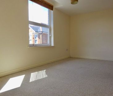 GERALD ROAD, CHARMINSTER (P07465) - Photo 3