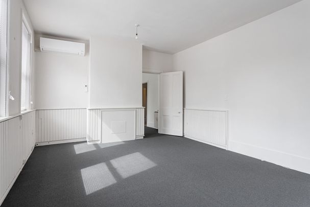 3 Bedroom Flat in Christchurch Central - 2 Carparks - Photo 1