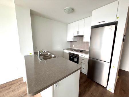 For Lease - 461 Green Road Unit# 909, Hamilton, Ontario - Photo 3