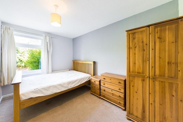 1 bedroom Flat To Let - Photo 1