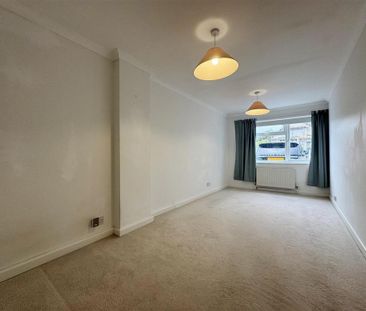 2 bedroom bungalow to rent - Photo 2