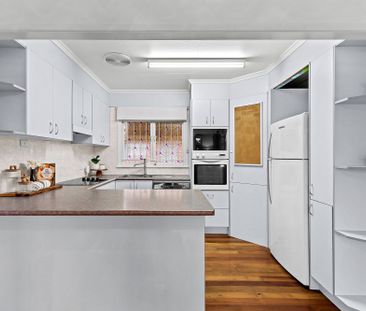 7 Dalgety Street, Mount Gravatt East QLD 4122 - House For Rent | Do... - Photo 4