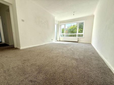 3 bedroom flat to rent - Photo 2